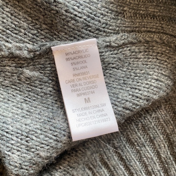 Gray long sleeve sweater by Democracy - Picture 8 of 8